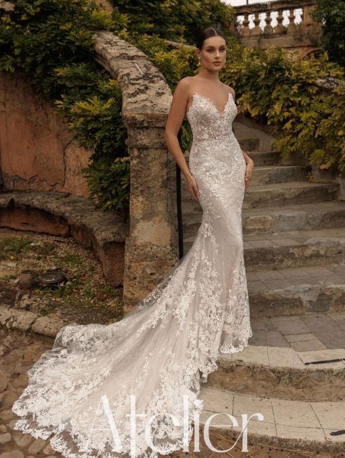 A, ROMANTIC CHANTILLY