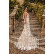 A, ROMANTIC CHANTILLY